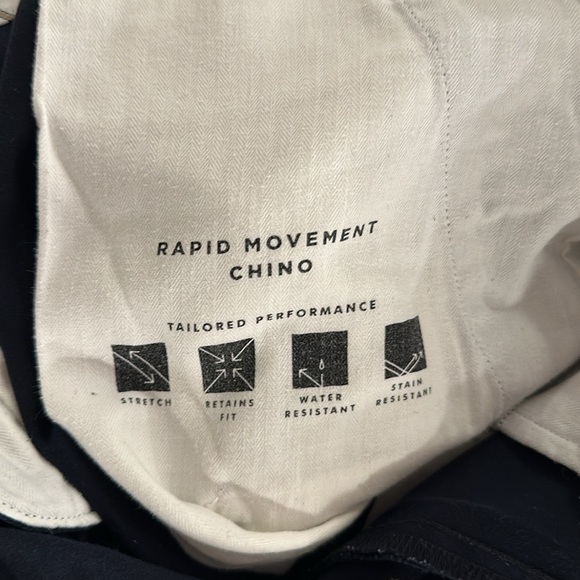 Banana Republic Mason Athletic Athletic Tailored Fit Rapid Movement Chino - Picture 4 of 6